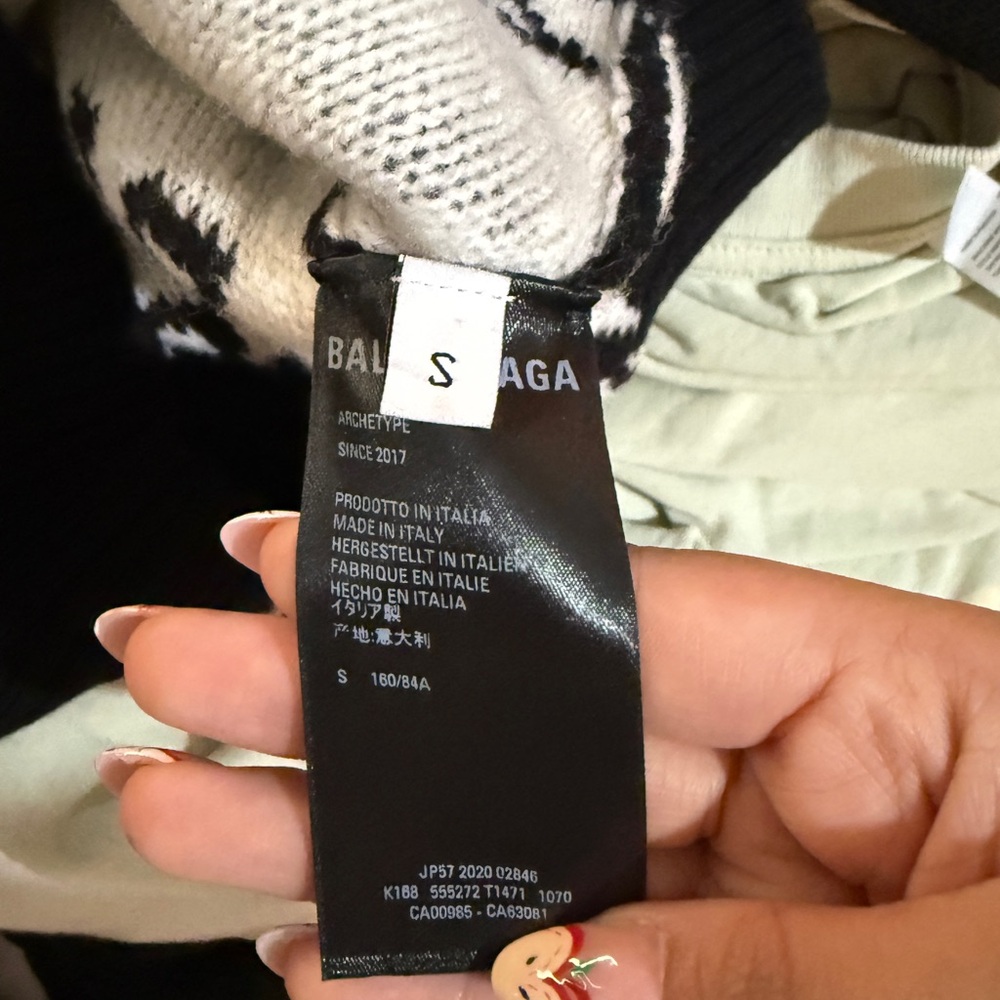 Balenciaga All Over Logo Sweater - Picture 4 of 4